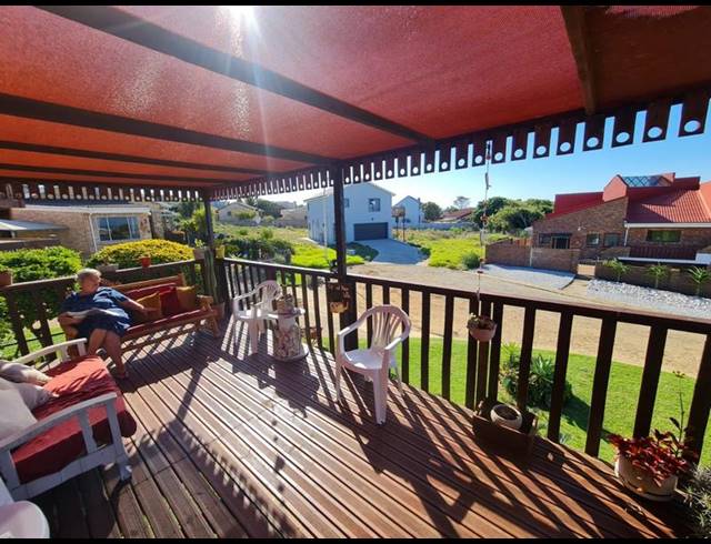 4 BEDROOM HOUSE FOR SALE IN WAVECREST